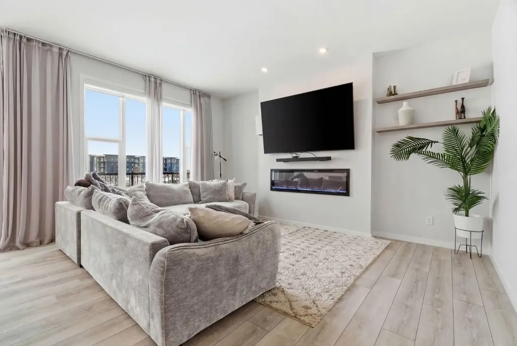 54 Belmont Manor SW Calgary AB T2X 5E4