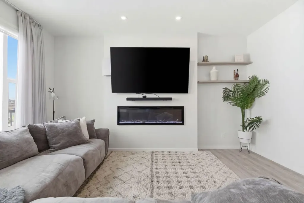 54 Belmont Manor SW Calgary AB T2X 5E4