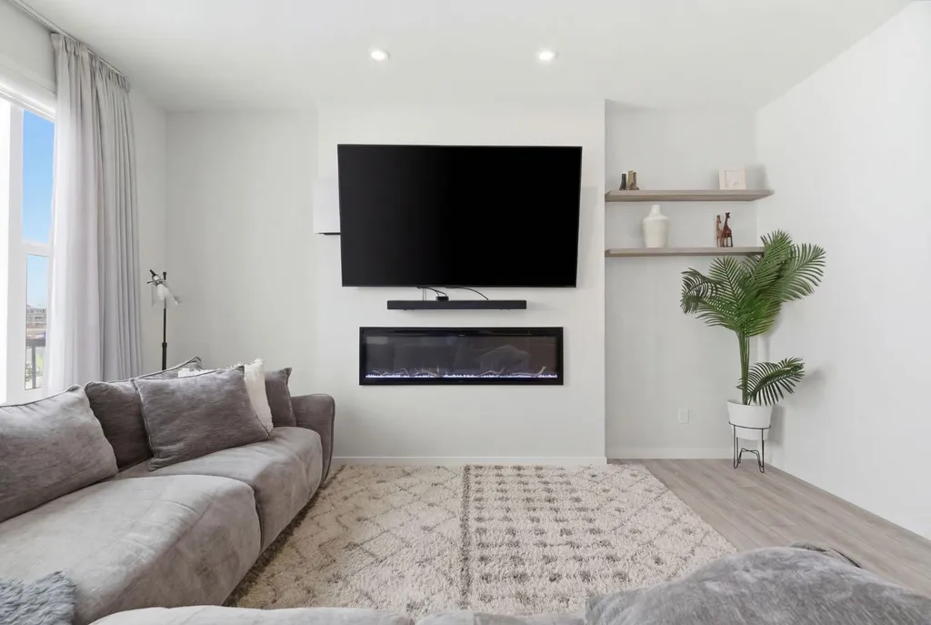 54 Belmont Manor SW Calgary AB T2X 5E4