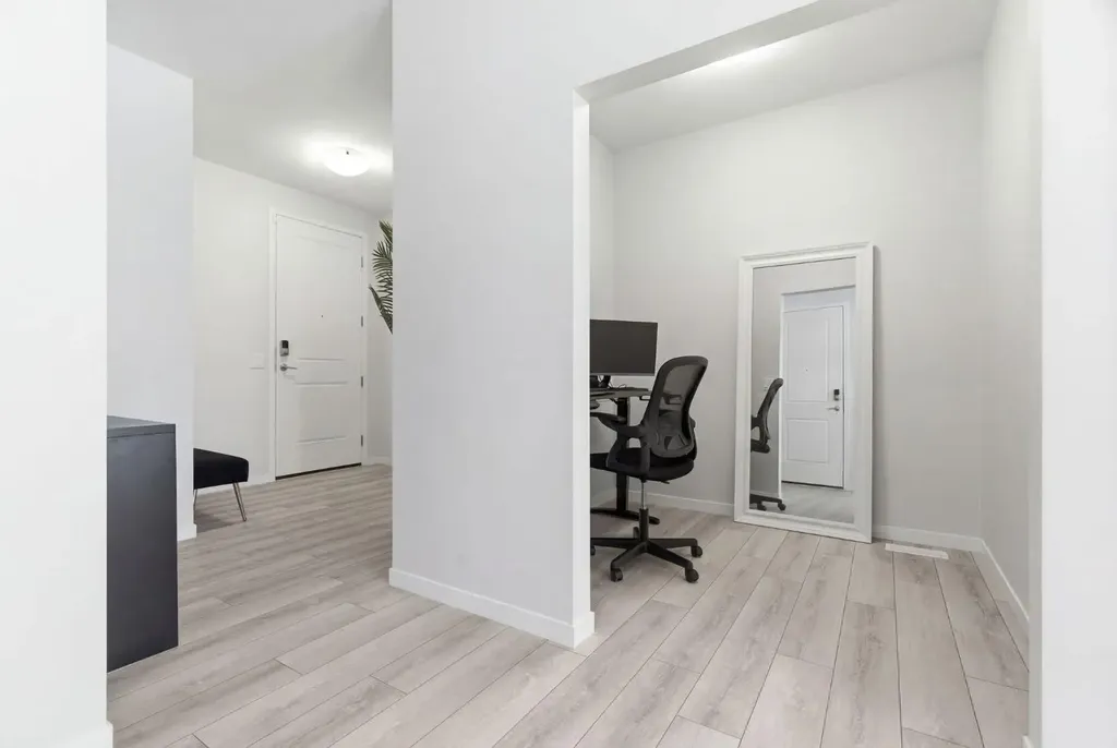 54 Belmont Manor SW Calgary AB T2X 5E4