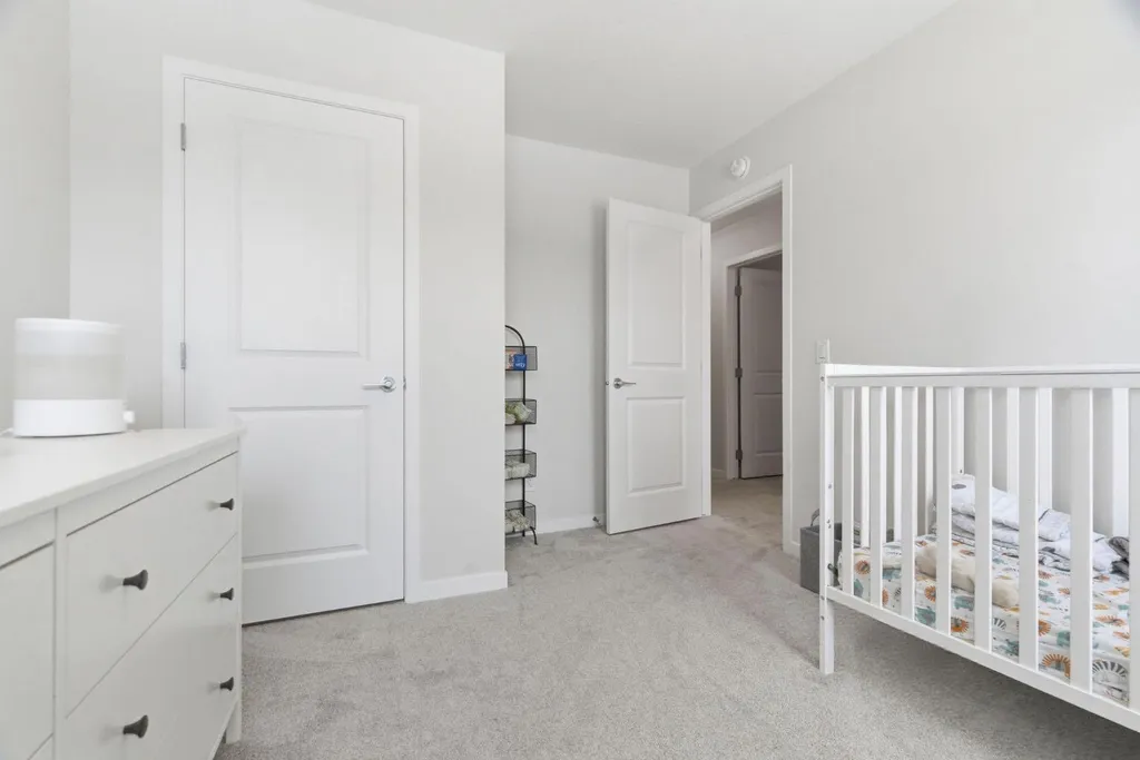 54 Belmont Manor SW Calgary AB T2X 5E4