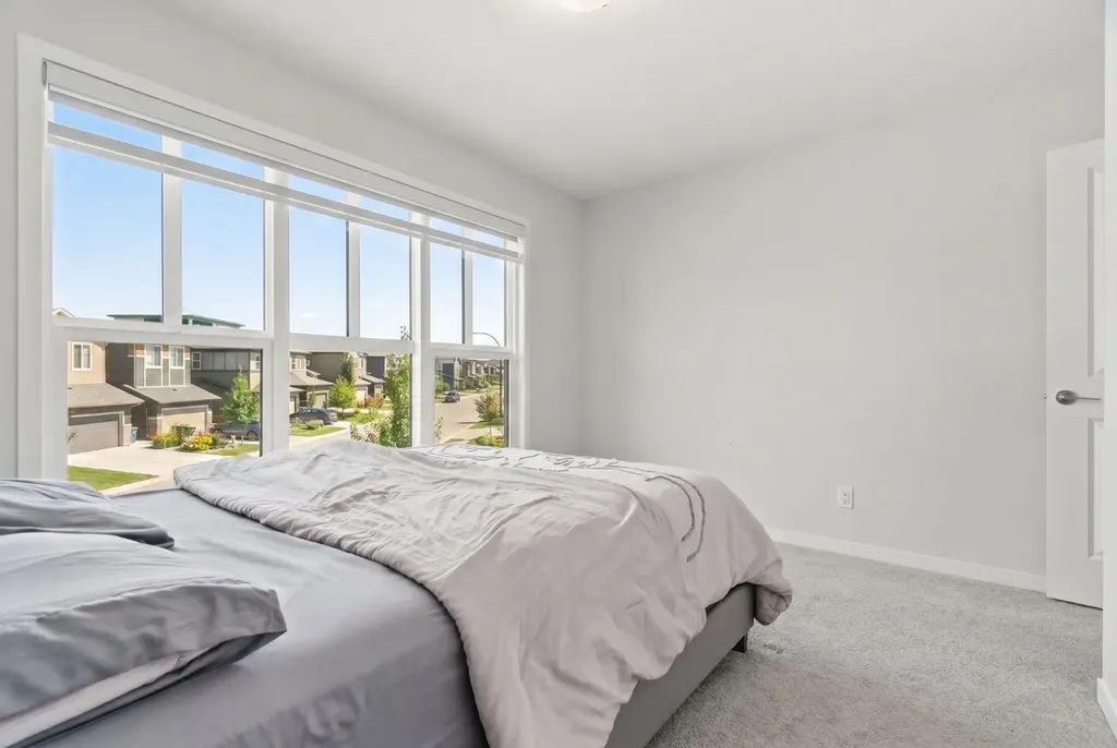 54 Belmont Manor SW Calgary AB T2X 5E4