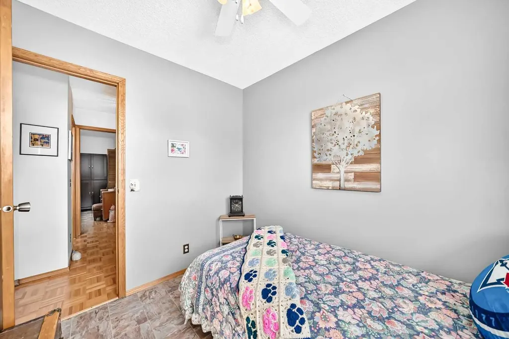 75 Cedardale Crescent SW Calgary AB T2W 4B2