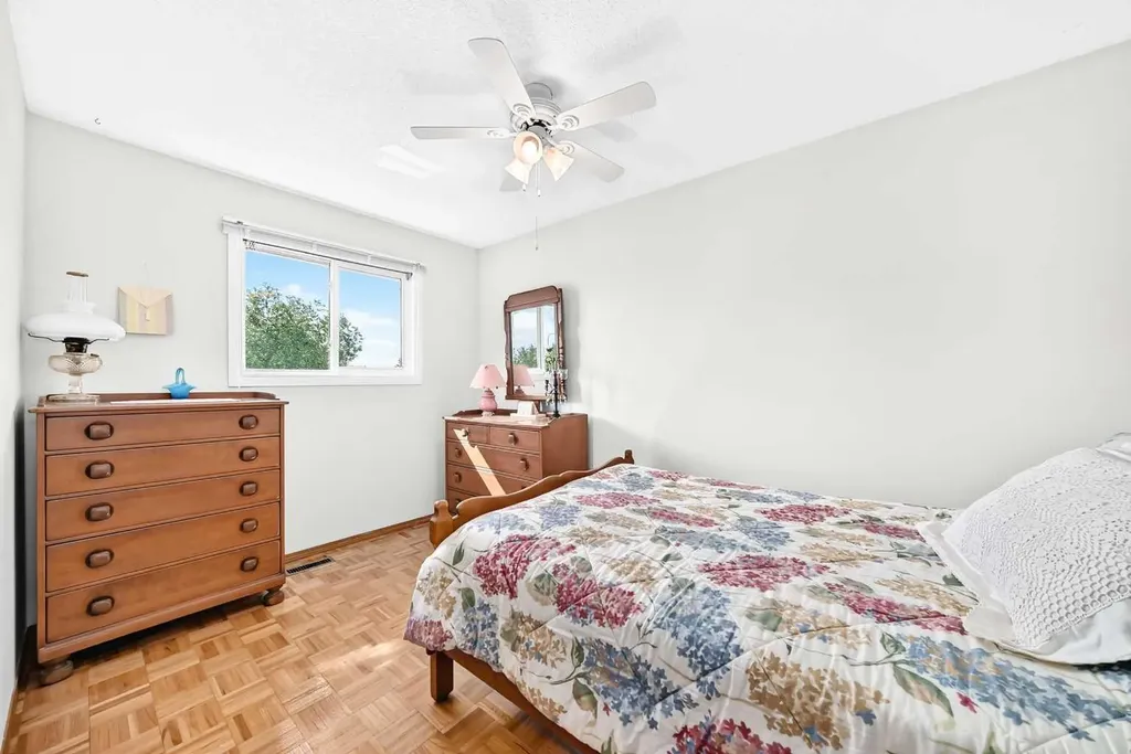 75 Cedardale Crescent SW Calgary AB T2W 4B2