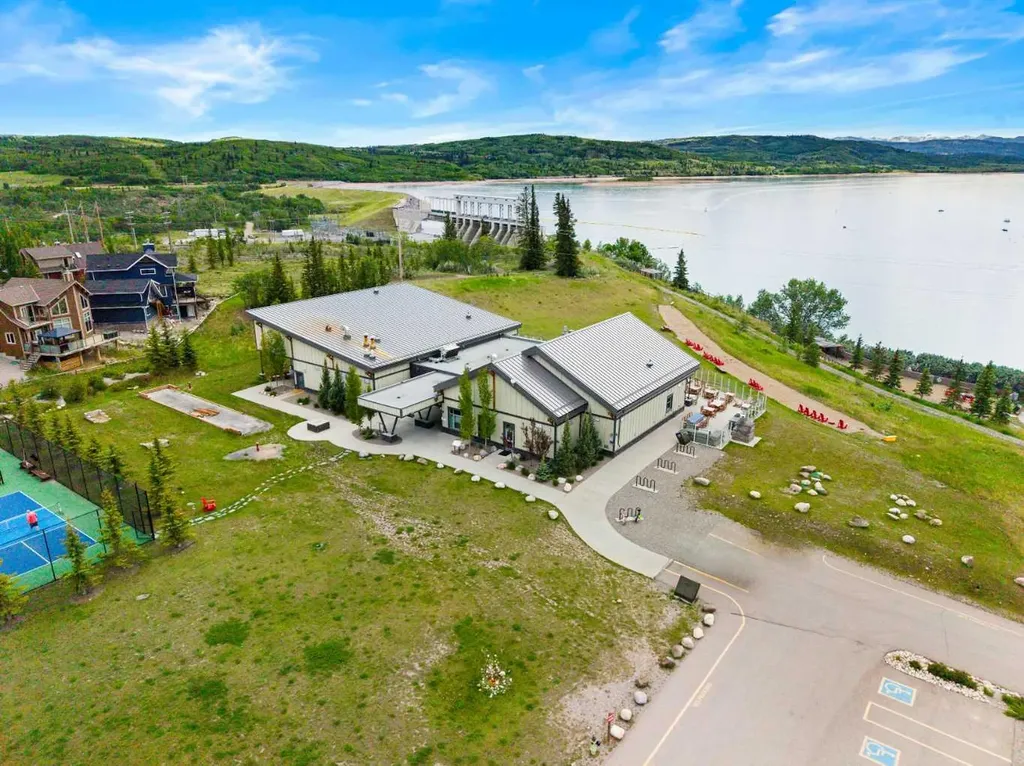307 Cottageclub Green Rural Rocky View County AB T4C 1B2