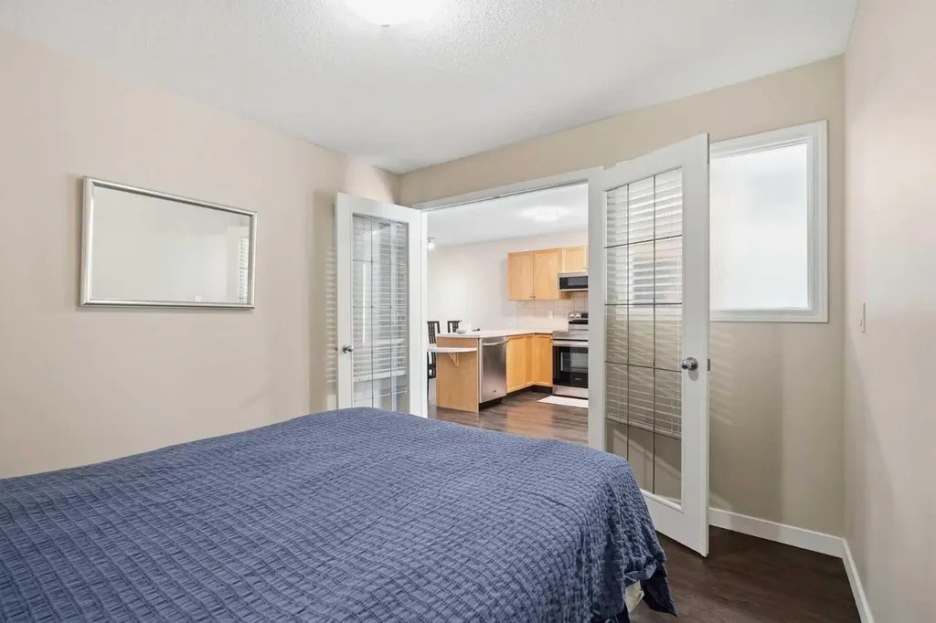 5220 50a Avenue Sylvan Lake AB T4S1E5