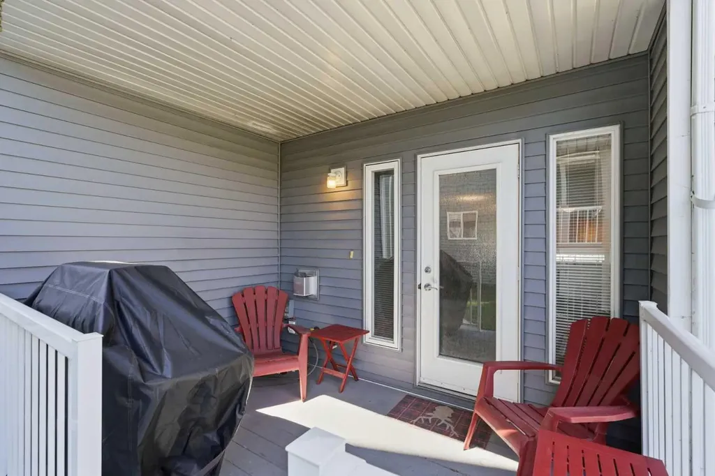5220 50a Avenue Sylvan Lake AB T4S1E5