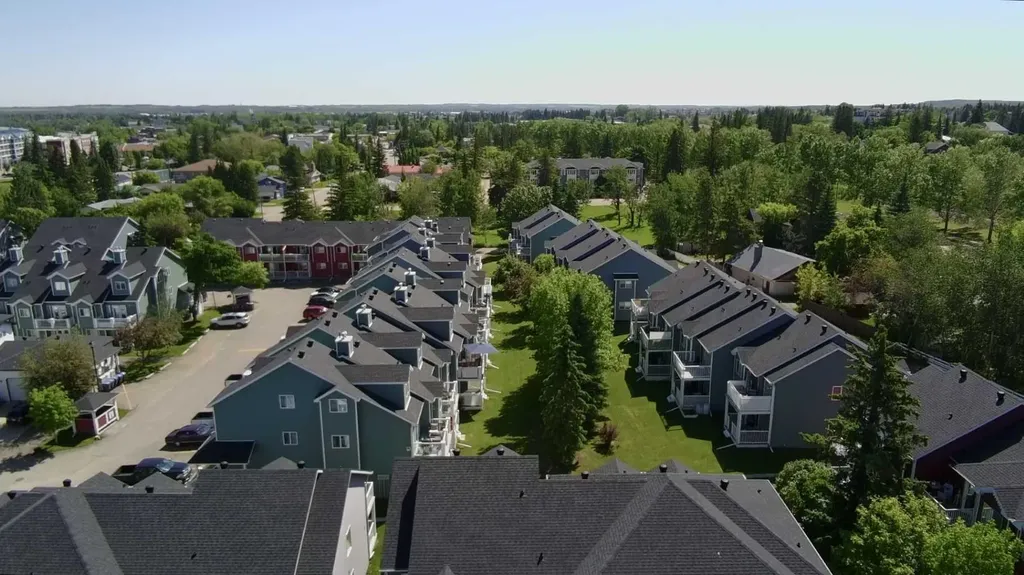 5220 50a Avenue Sylvan Lake AB T4S1E5