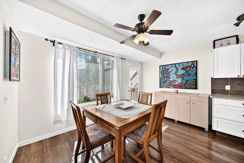 14954 Mt Mckenzie Drive SE Calgary AB T2Z 2L4