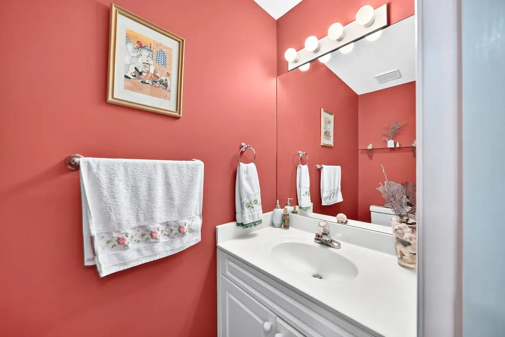 14954 Mt Mckenzie Drive SE Calgary AB T2Z 2L4