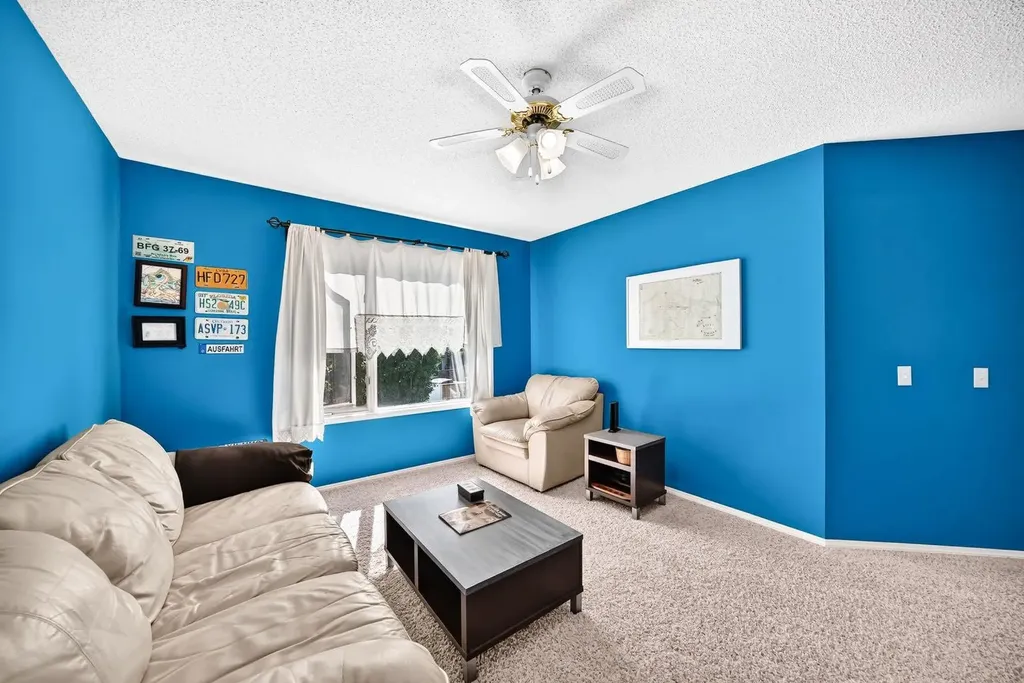 14954 Mt Mckenzie Drive SE Calgary AB T2Z 2L4