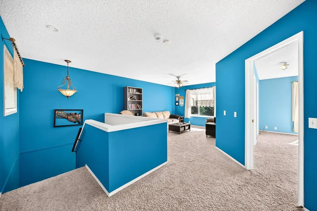 14954 Mt Mckenzie Drive SE Calgary AB T2Z 2L4