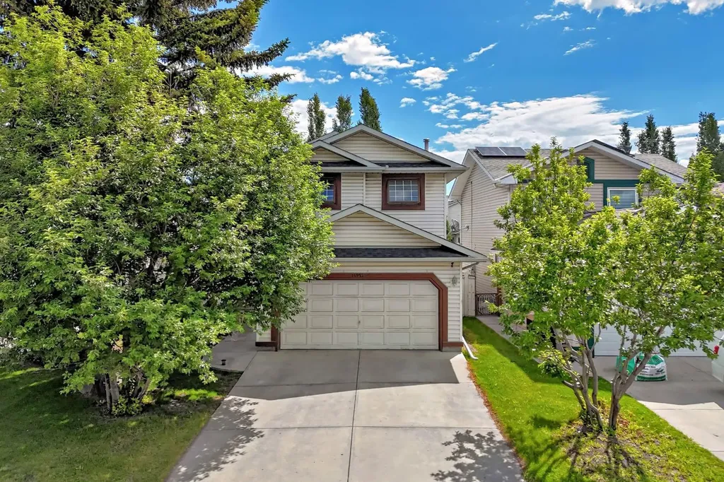14954 Mt Mckenzie Drive SE Calgary AB T2Z 2L4