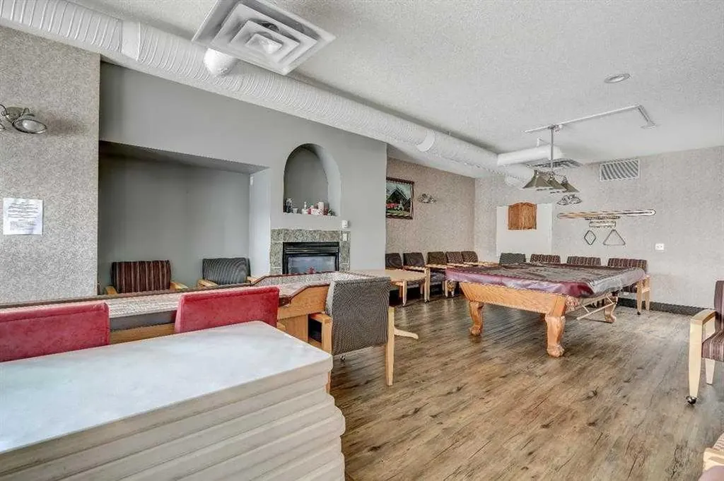 10402 111 Street Grande Prairie AB T8V 8G4