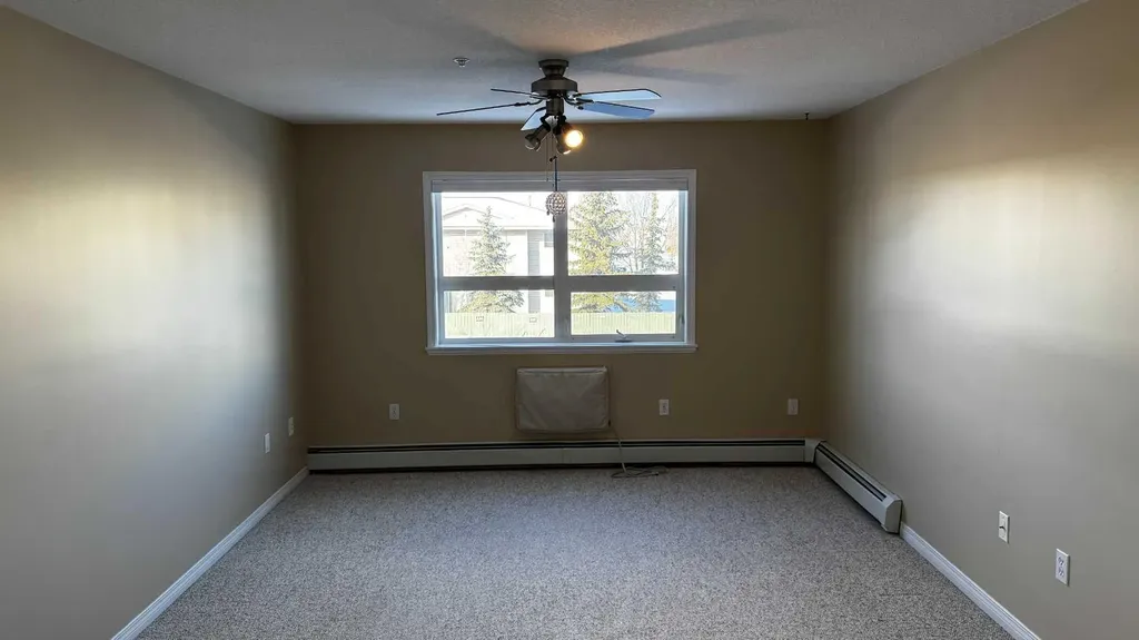 10402 111 Street Grande Prairie AB T8V 8G4