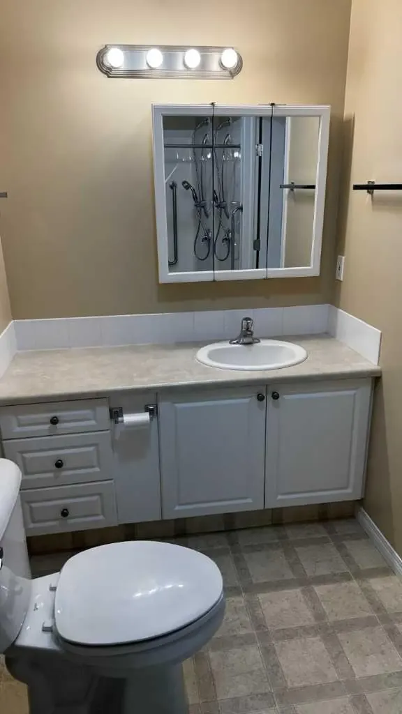 10402 111 Street Grande Prairie AB T8V 8G4