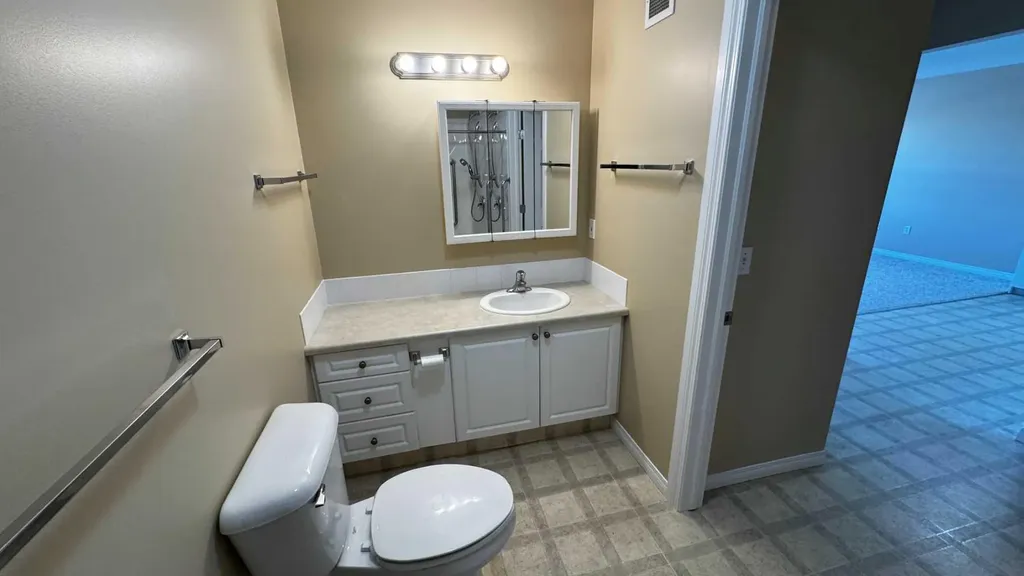 10402 111 Street Grande Prairie AB T8V 8G4