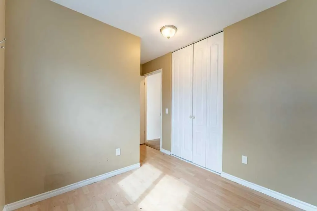 250 Mt Lorette Close SE Calgary AB T2Z 2L9