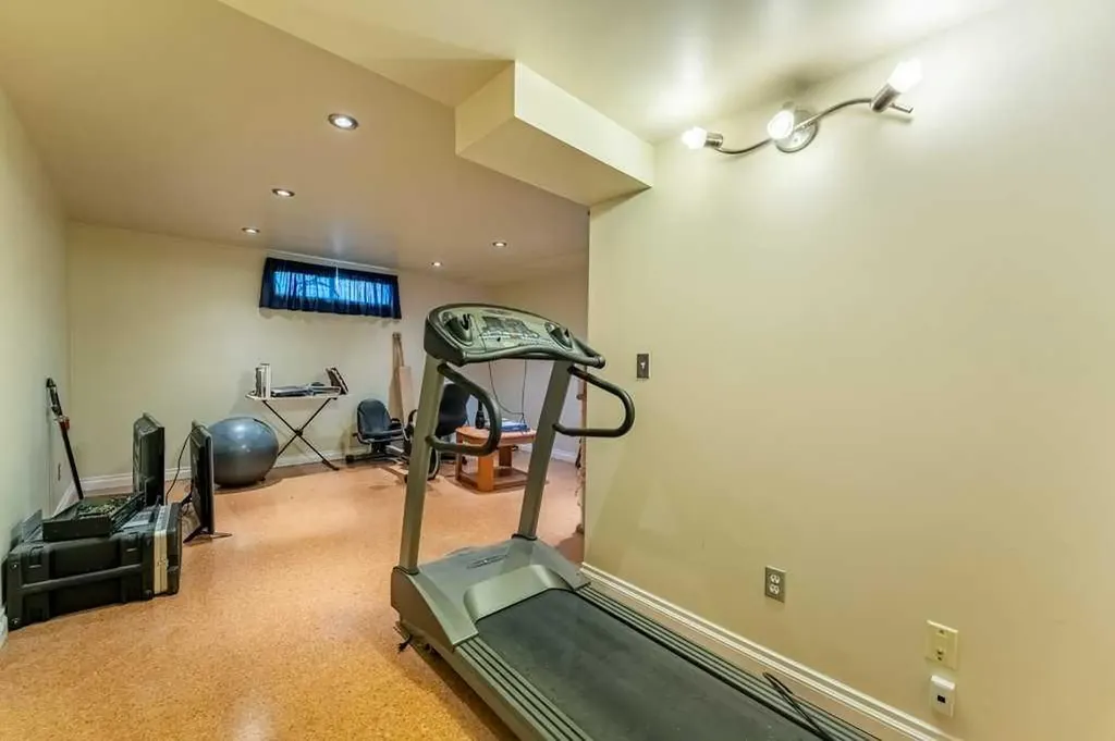 250 Mt Lorette Close SE Calgary AB T2Z 2L9