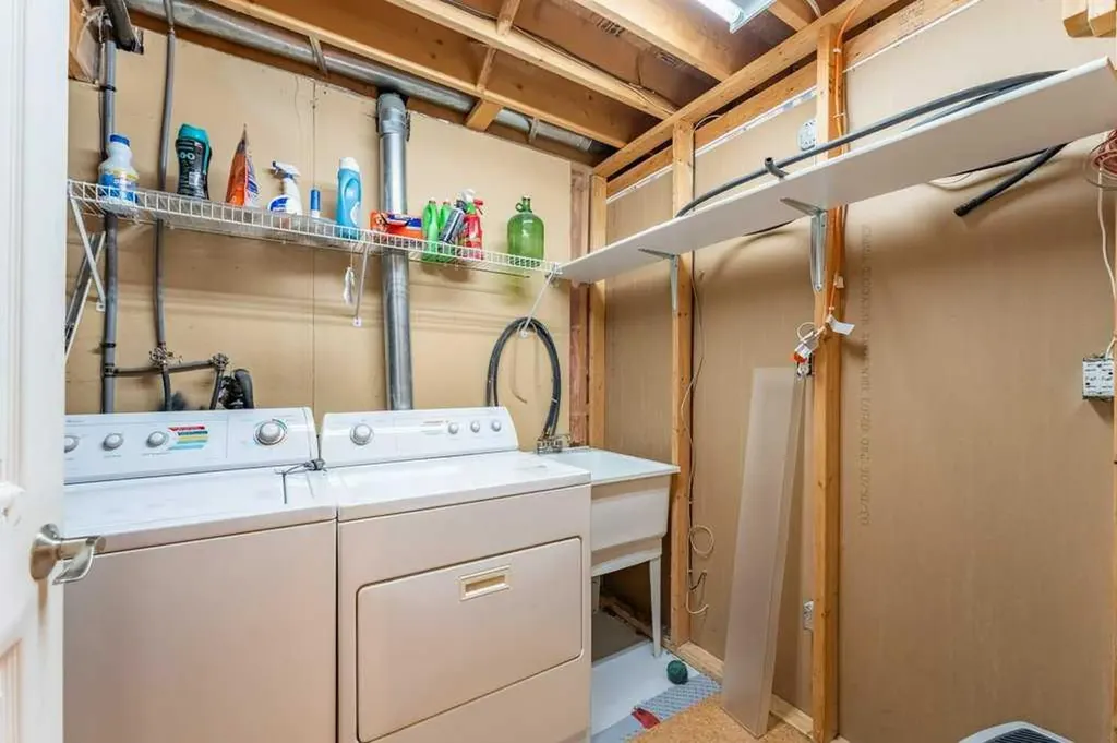250 Mt Lorette Close SE Calgary AB T2Z 2L9