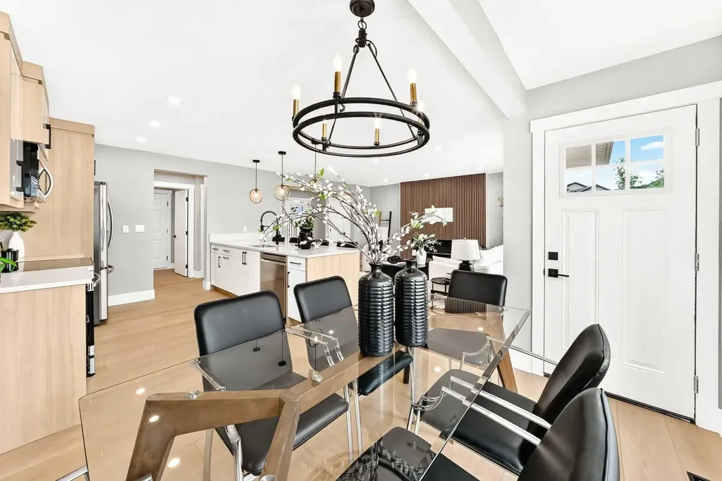 230 Citadel Estates Heights NW Calgary AB T3G 5E5