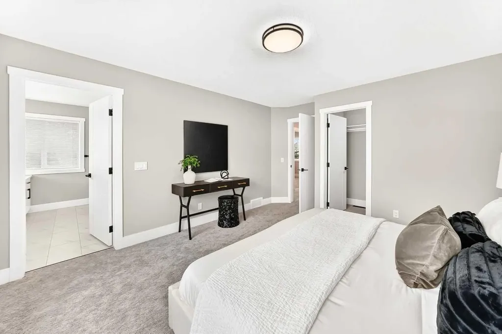 230 Citadel Estates Heights NW Calgary AB T3G 5E5