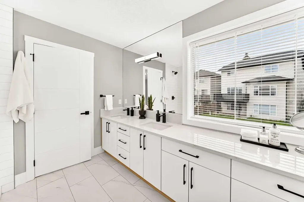 230 Citadel Estates Heights NW Calgary AB T3G 5E5