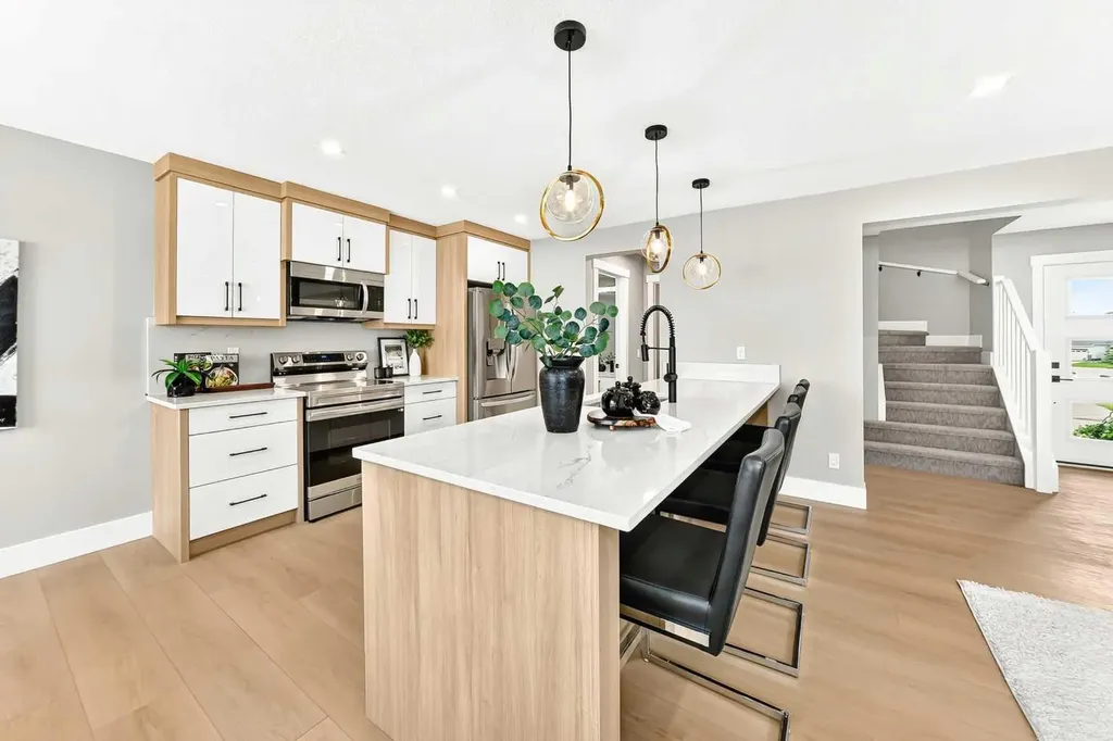 230 Citadel Estates Heights NW Calgary AB T3G 5E5
