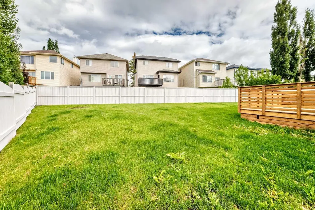 230 Citadel Estates Heights NW Calgary AB T3G 5E5