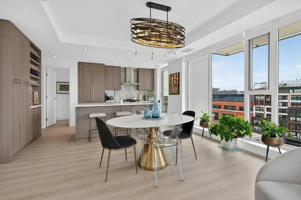 930 16 Avenue SW Calgary AB T2R 1C2
