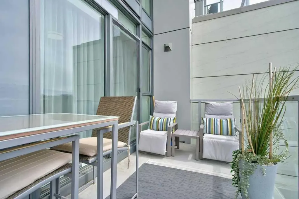 930 16 Avenue SW Calgary AB T2R 1C2