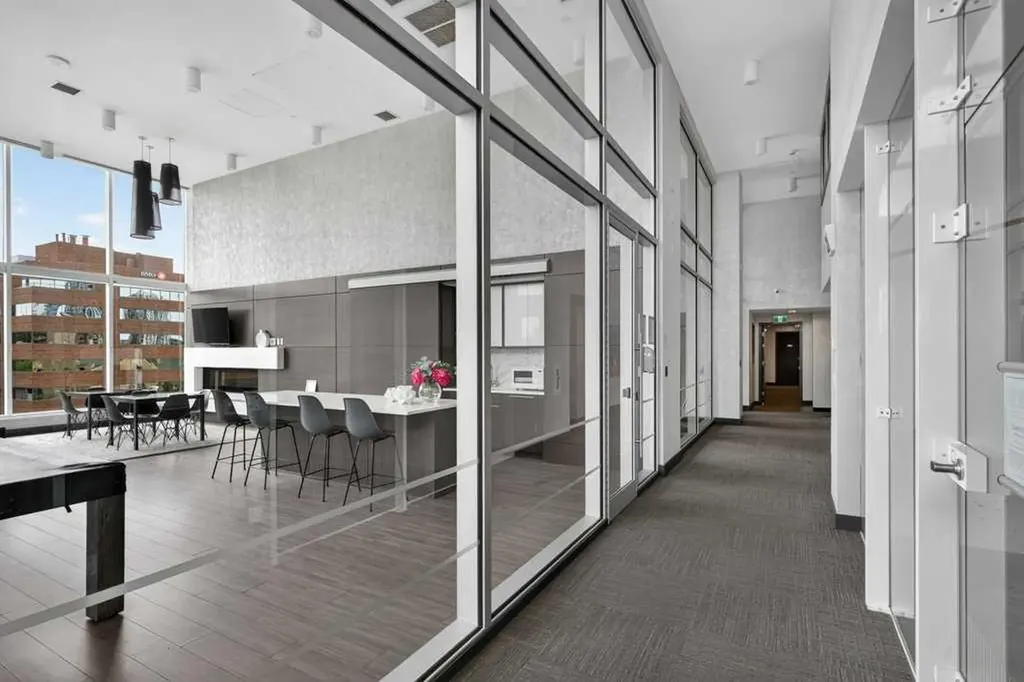 930 16 Avenue SW Calgary AB T2R 1C2