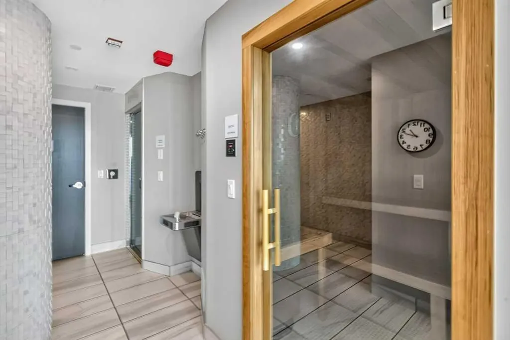 930 16 Avenue SW Calgary AB T2R 1C2