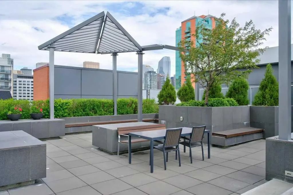930 16 Avenue SW Calgary AB T2R 1C2