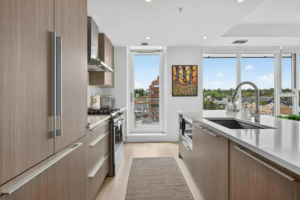 930 16 Avenue SW Calgary AB T2R 1C2