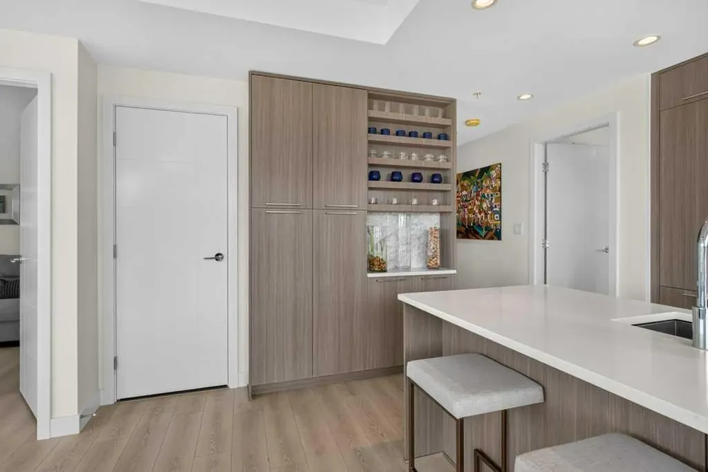 930 16 Avenue SW Calgary AB T2R 1C2