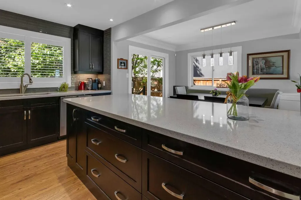 157 Wildwood Drive SW Calgary AB T3C 3C7