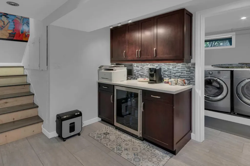 157 Wildwood Drive SW Calgary AB T3C 3C7
