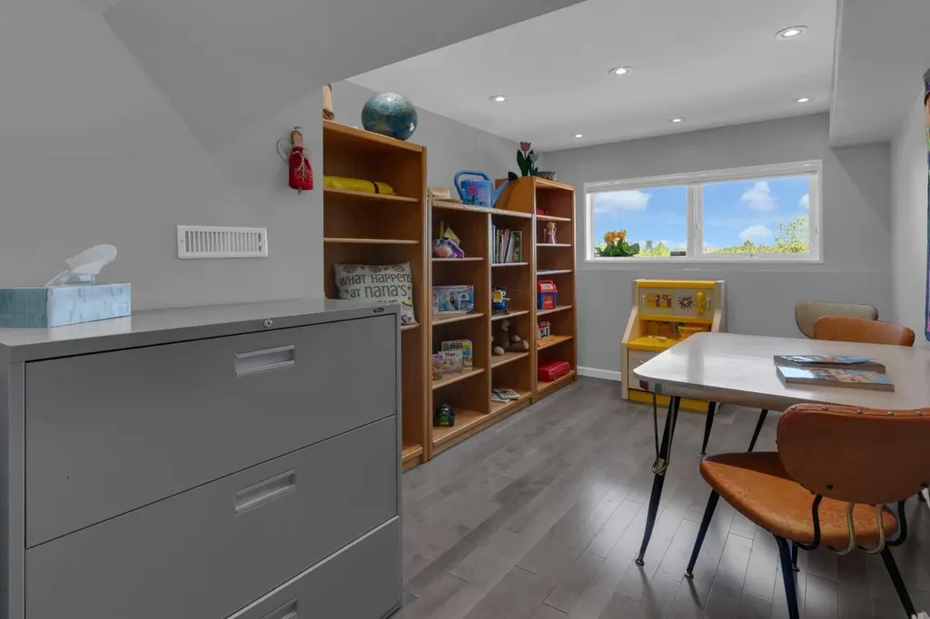 157 Wildwood Drive SW Calgary AB T3C 3C7