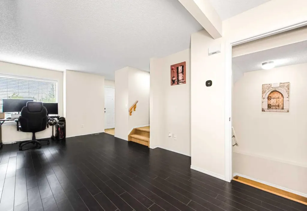 111 Tarawood Lane NE Calgary AB T3J 5B9