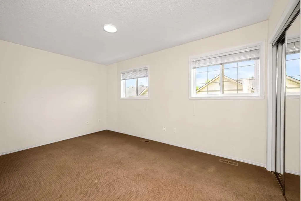 111 Tarawood Lane NE Calgary AB T3J 5B9