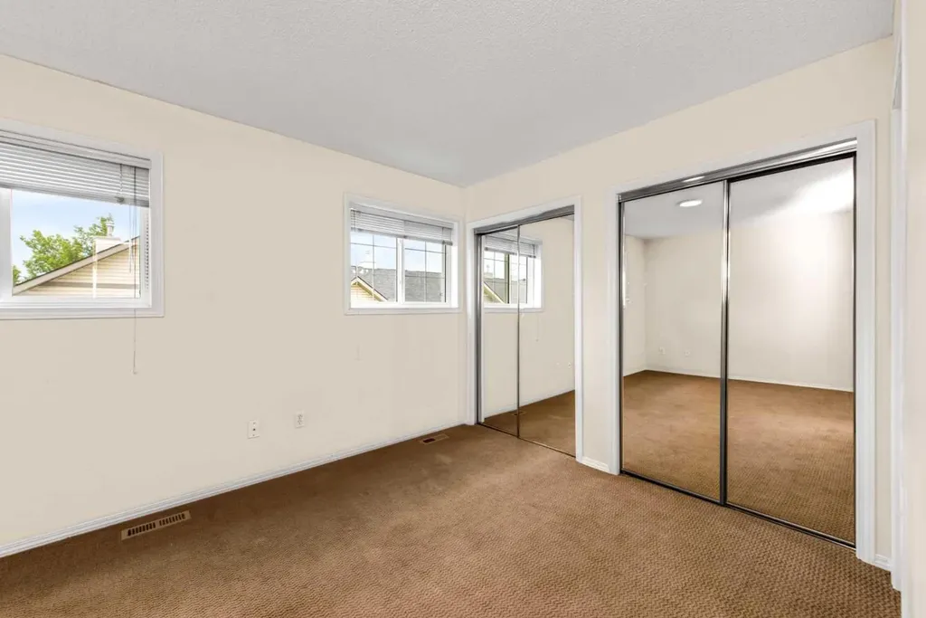 111 Tarawood Lane NE Calgary AB T3J 5B9
