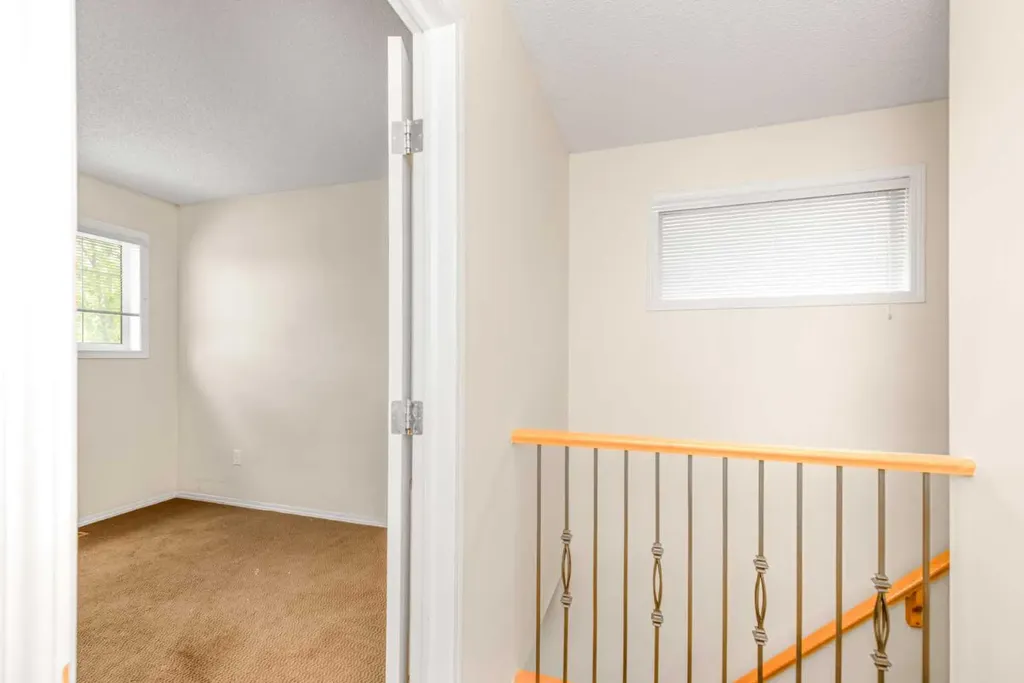 111 Tarawood Lane NE Calgary AB T3J 5B9