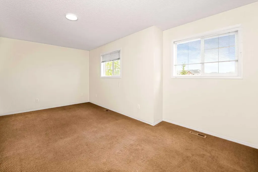 111 Tarawood Lane NE Calgary AB T3J 5B9