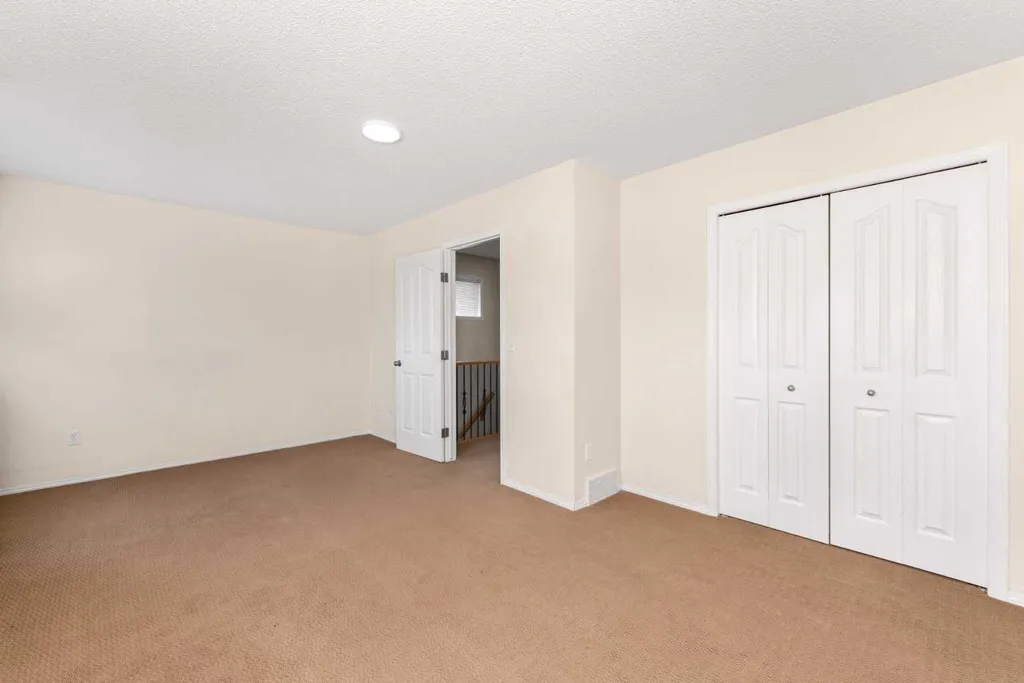 111 Tarawood Lane NE Calgary AB T3J 5B9