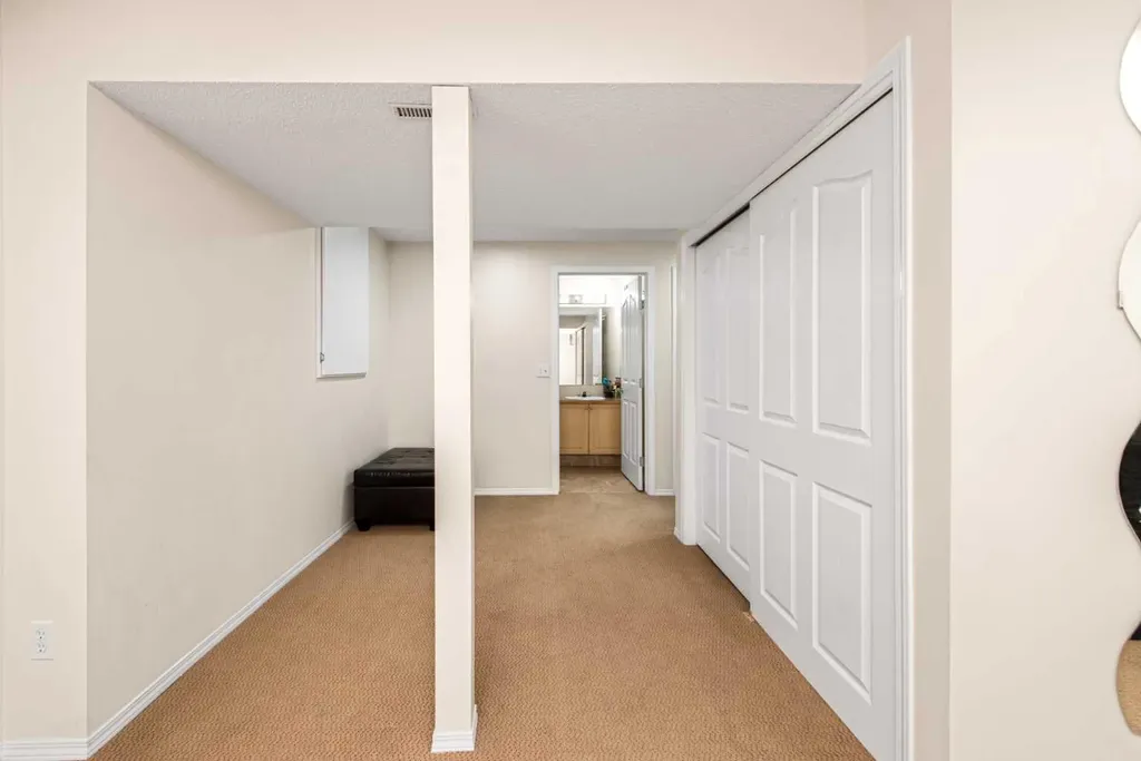 111 Tarawood Lane NE Calgary AB T3J 5B9
