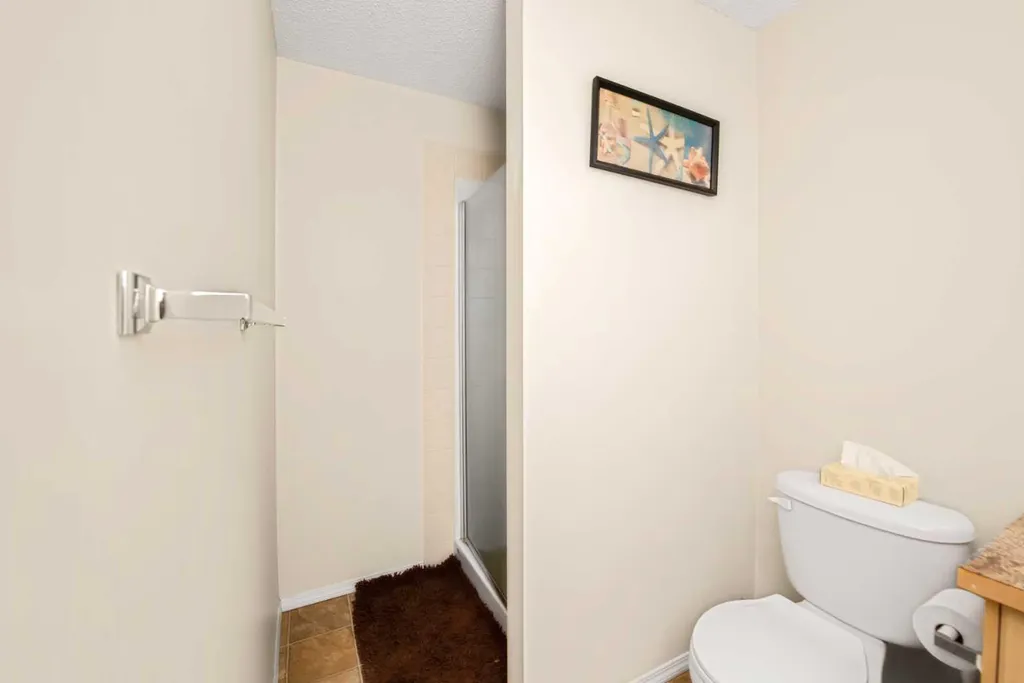 111 Tarawood Lane NE Calgary AB T3J 5B9