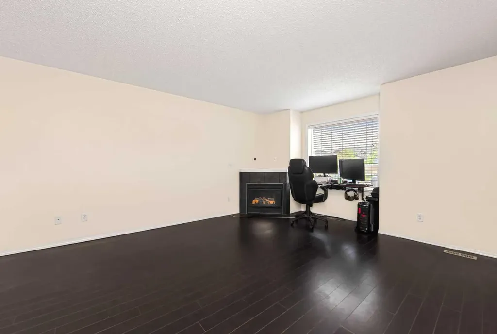 111 Tarawood Lane NE Calgary AB T3J 5B9