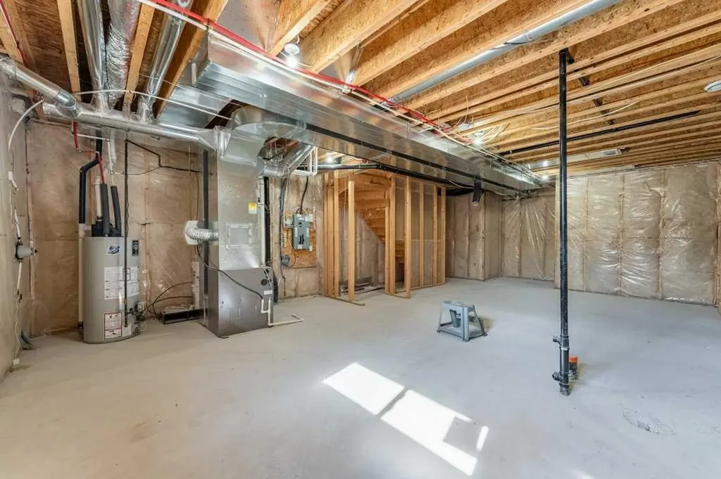 1241 Westmount Drive Strathmore AB T1Y 1Y6