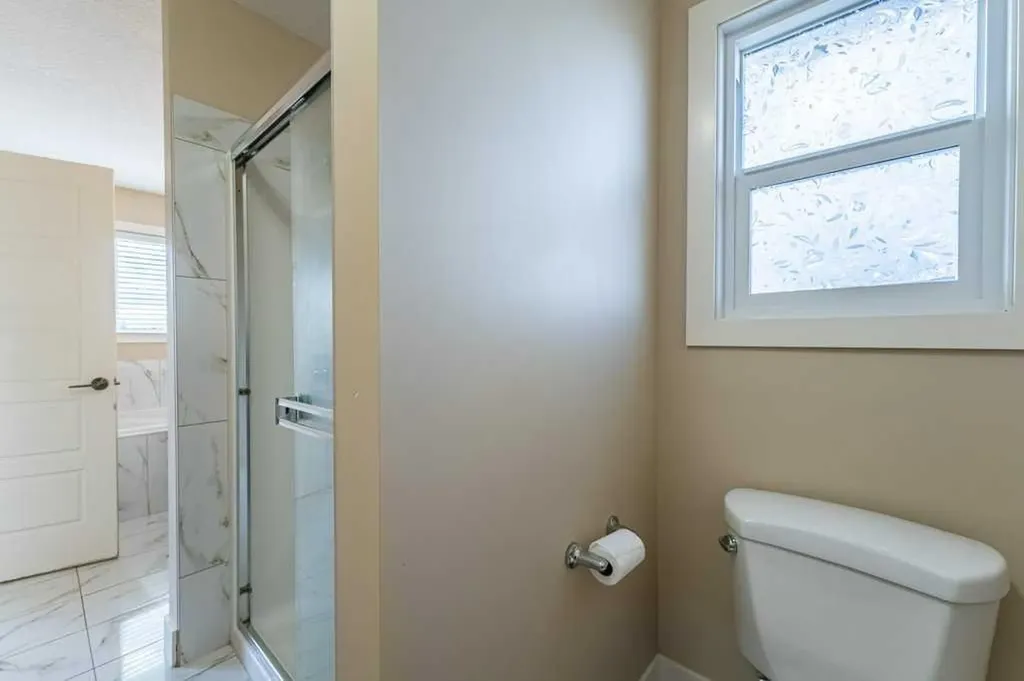 1241 Westmount Drive Strathmore AB T1Y 1Y6